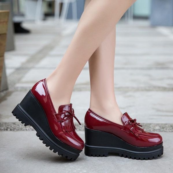 2020 new patent leather bow casual flat shoes spring autumn fashion light women's outdoor walking womens shoes zapatos de mujer, Black
2020 new patent leather bow casual flat shoes spring autumn fashion light women's outdoor walking womens shoes zapatos de mujer, Black