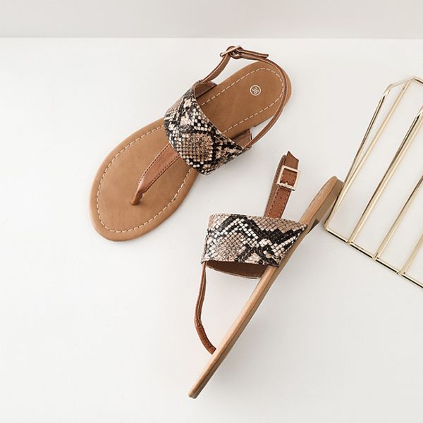 sandals women's flat casual wild beach shoes clip toe summer large size 40-46 yards women 2021, Black
sandals women's flat casual wild beach shoes clip toe summer large size 40-46 yards women 2021, Black
