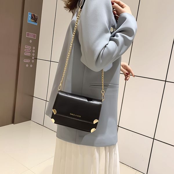 2020 shoulder bag flap bags leather shoulder messenger wide strap bags style ladies cross body bags exiaodiao/03
2020 shoulder bag flap bags leather shoulder messenger wide strap bags style ladies cross body bags exiaodiao/03