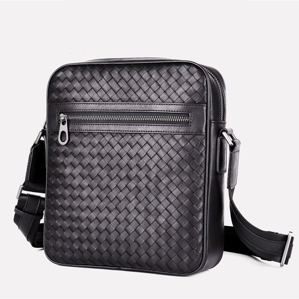 elegant2019 leather genuine man diagonal manual weave wax fetus cowhide will capacity single shoulder package
elegant2019 leather genuine man diagonal manual weave wax fetus cowhide will capacity single shoulder package