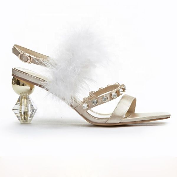 2020 new summer women shoes rhinestone transparent strange heel high heels pumps clear heel feather peep toe sandals for ladies, Black
2020 new summer women shoes rhinestone transparent strange heel high heels pumps clear heel feather peep toe sandals for ladies, Black