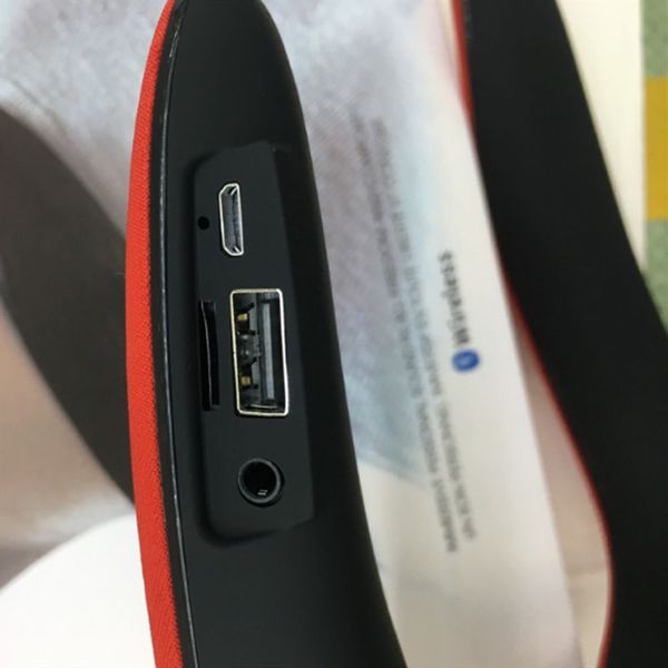 hottest s0under беспроводные наушники стерео bluetooth гарнитуры наушники анимация отображение поддержка tf карт встроенный микрофон 3.5 мм
hottest s0under беспроводные наушники стерео bluetooth гарнитуры наушники анимация отображение поддержка tf карт встроенный микрофон 3.5 мм