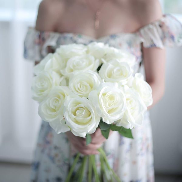 20pcs artificial flowers 10 colors roses fleurs artificielles silk beatiful flowers bouquet for wedding decoration l decorations
20pcs artificial flowers 10 colors roses fleurs artificielles silk beatiful flowers bouquet for wedding decoration l decorations