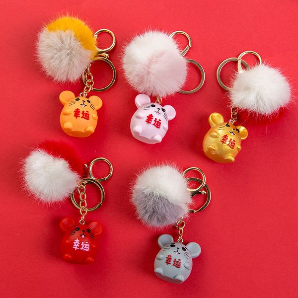 новые пвх смола лаки мышь брелок двухцветный fur ball pompom год крысы брелоков holder женщины сумки аксессуары ювелирные изделия, Silver
новые пвх смола лаки мышь брелок двухцветный fur ball pompom год крысы брелоков holder женщины сумки аксессуары ювелирные изделия, Silver