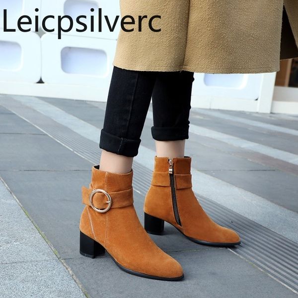 women's boots the new winter fashion zipper belt buckle mid heel ankle boots women's shoes plus size 32-43 heel height 5cm, Black
women's boots the new winter fashion zipper belt buckle mid heel ankle boots women's shoes plus size 32-43 heel height 5cm, Black
