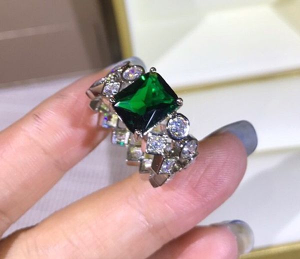 famous designer jewelry natural emerald cz crystal gem stone ring 925 sterling silver jewelry fashion creative square green stone lace ring, Golden;silver
famous designer jewelry natural emerald cz crystal gem stone ring 925 sterling silver jewelry fashion creative square green stone lace ring, Golden;silver