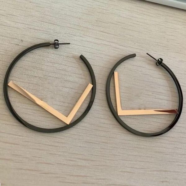 new arrival luxurious hoop earrings 3 colors v letter stainless steel ear studs hip hop jewelry for women party gifts wholesale7, Golden;silver
new arrival luxurious hoop earrings 3 colors v letter stainless steel ear studs hip hop jewelry for women party gifts wholesale7, Golden;silver