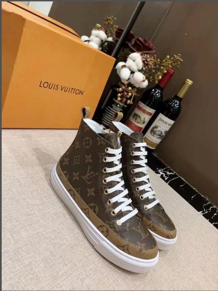 2019 new branded men graffiti print fabric sorrento slip-on sneaker designerwomen two-tone rubber micro sole casual shoes shoes, Black
2019 new branded men graffiti print fabric sorrento slip-on sneaker designerwomen two-tone rubber micro sole casual shoes shoes, Black