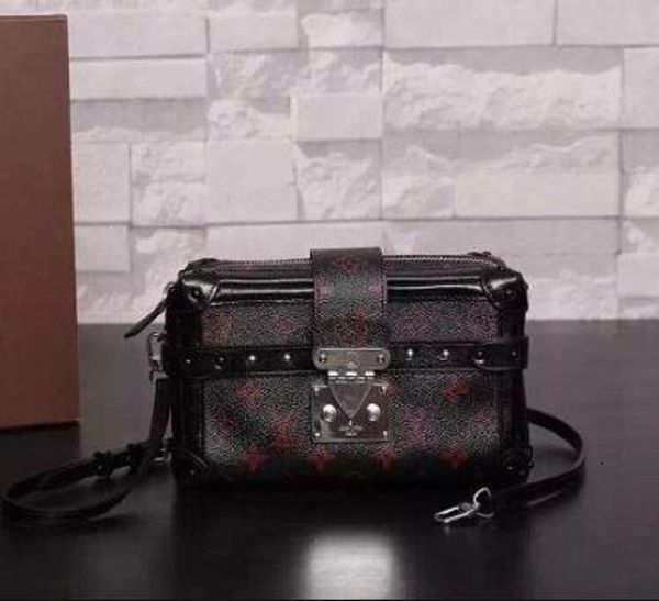petite malle medium handbag m50311 s padlock crossbody bag oxidized real leather iconic bags shoulder bag business messenger bags
petite malle medium handbag m50311 s padlock crossbody bag oxidized real leather iconic bags shoulder bag business messenger bags