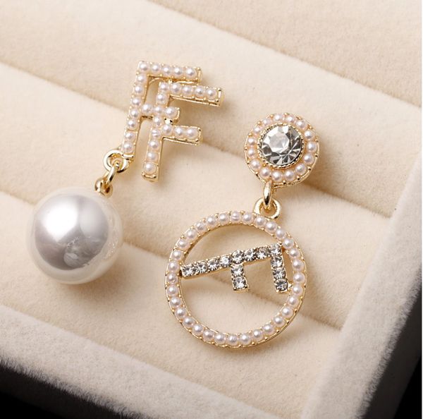 2020 selling wholesale brand designer pearl irregular earrings simple earrings for women men wedding party jewelry, Silver
2020 selling wholesale brand designer pearl irregular earrings simple earrings for women men wedding party jewelry, Silver