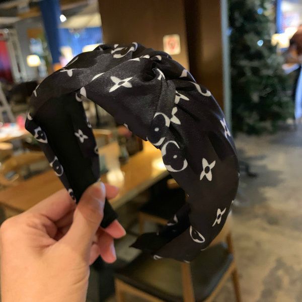 vintage headband flower knotted hair band for women fashion ins korean women designer silk headbands fairy simple striped hairband, Silver
vintage headband flower knotted hair band for women fashion ins korean women designer silk headbands fairy simple striped hairband, Silver