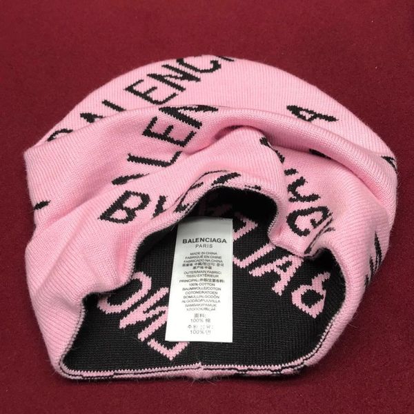 new 2020 fashion canada popular brand monc real fur pom-pom knitted beanies good quality winter warm skull hats cuff beanie caps for men, Blue;gray
new 2020 fashion canada popular brand monc real fur pom-pom knitted beanies good quality winter warm skull hats cuff beanie caps for men, Blue;gray
