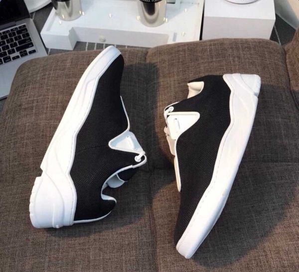 a 2019 new sneaker canvas runner shoe casual shoes season sneakers runners outdoor hiking shoes with box 01, Black
a 2019 new sneaker canvas runner shoe casual shoes season sneakers runners outdoor hiking shoes with box 01, Black