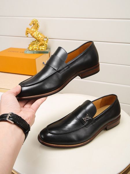 2020 men's red black shoes flat leather oxford shoes business men walking wedding party size 38-47 with box qwer
2020 men's red black shoes flat leather oxford shoes business men walking wedding party size 38-47 with box qwer