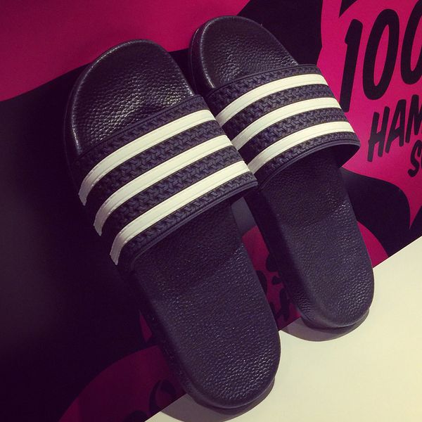 mazefeng 2018 outdoor slippers men casual slippers summer men slippers lovers three stripe outdoor shoes fashion sandals y200107, Black
mazefeng 2018 outdoor slippers men casual slippers summer men slippers lovers three stripe outdoor shoes fashion sandals y200107, Black