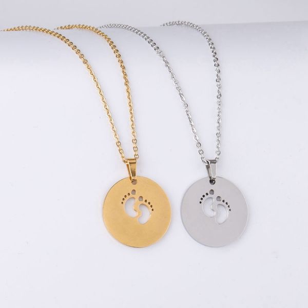 wholesale 10pcs hollow stainless steel little feet round pendant necklaces for women jewelry creative child necklaces schmuck, Silver
wholesale 10pcs hollow stainless steel little feet round pendant necklaces for women jewelry creative child necklaces schmuck, Silver