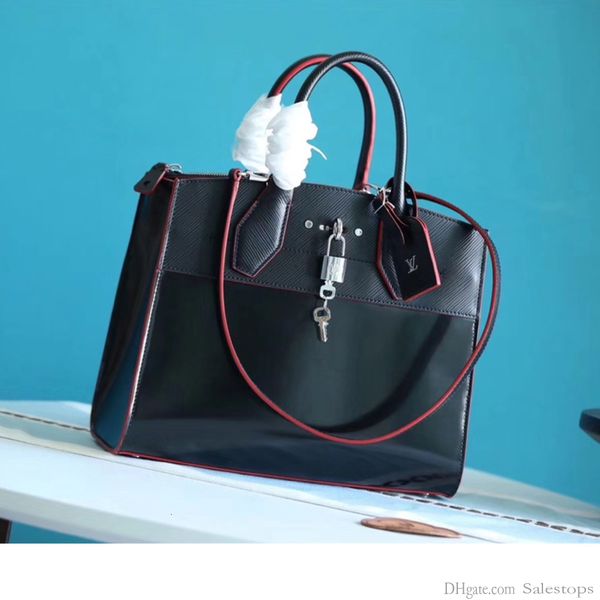 women tote patent leather one-shoulder bag size 31*26*12cm high-quality large-capacity delivery gift box
women tote patent leather one-shoulder bag size 31*26*12cm high-quality large-capacity delivery gift box