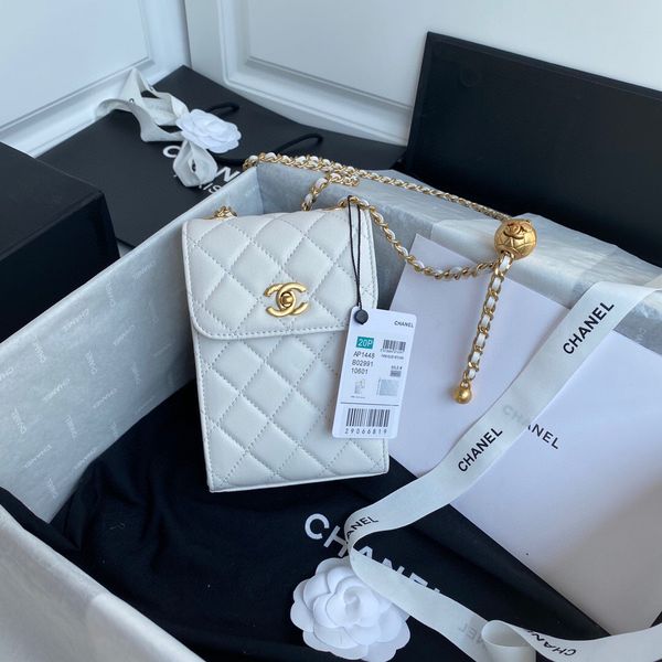 the latest gold bead phone bag looks retro and can adjust the length of the shoulder strap quality better
the latest gold bead phone bag looks retro and can adjust the length of the shoulder strap quality better