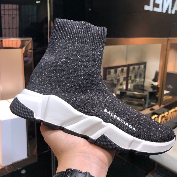2020 new lk5 high-quality women's casual sports shoes socks shoes couple models, fashionable wild flat shoes, box number 38-45
2020 new lk5 high-quality women's casual sports shoes socks shoes couple models, fashionable wild flat shoes, box number 38-45