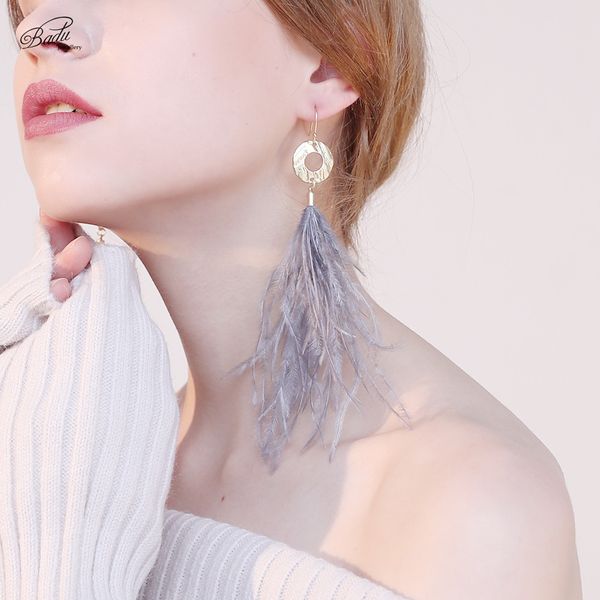 badu women long feather earring ostrich feather beach jewelry long gold color alloy pendant round drop dangle earrings gift, Golden
badu women long feather earring ostrich feather beach jewelry long gold color alloy pendant round drop dangle earrings gift, Golden