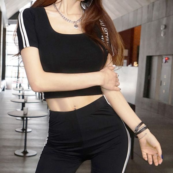 t- clothing 2020 short skirt women's short-sleeved t-shirt women's slim short black and white contrast color square collar base sh
t- clothing 2020 short skirt women's short-sleeved t-shirt women's slim short black and white contrast color square collar base sh