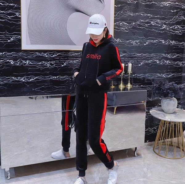 2019 winter double-sided composite silver down english embroidered letter hooded + elastic waist pants two-piece suit, White
2019 winter double-sided composite silver down english embroidered letter hooded + elastic waist pants two-piece suit, White