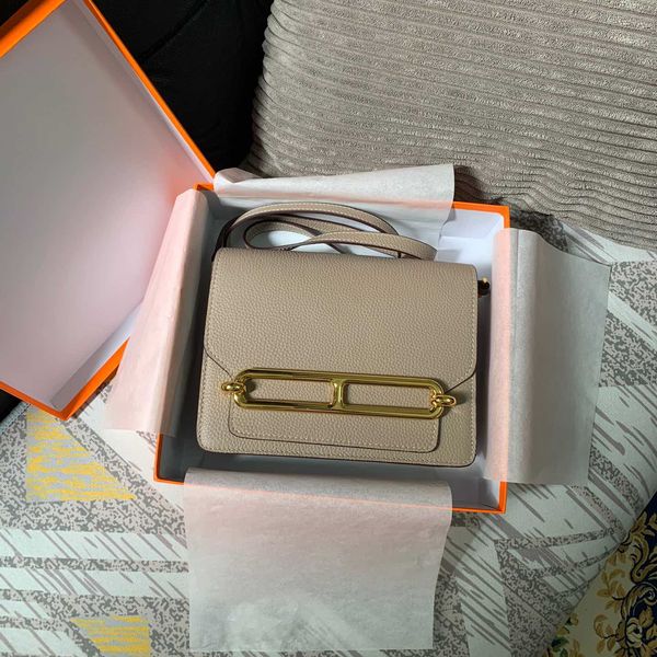 new ladies small litchi messenger bag fashion explosions leather pig nose kelly bag joker flip shoulder portable small square bag
new ladies small litchi messenger bag fashion explosions leather pig nose kelly bag joker flip shoulder portable small square bag