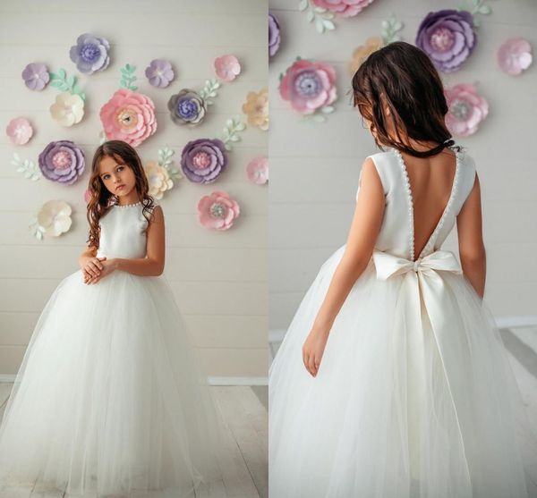 elegant open back flower girl dress loong tulle princess a-line girl pageant party gown girl formal wedding dress with big bow back, White;blue
elegant open back flower girl dress loong tulle princess a-line girl pageant party gown girl formal wedding dress with big bow back, White;blue