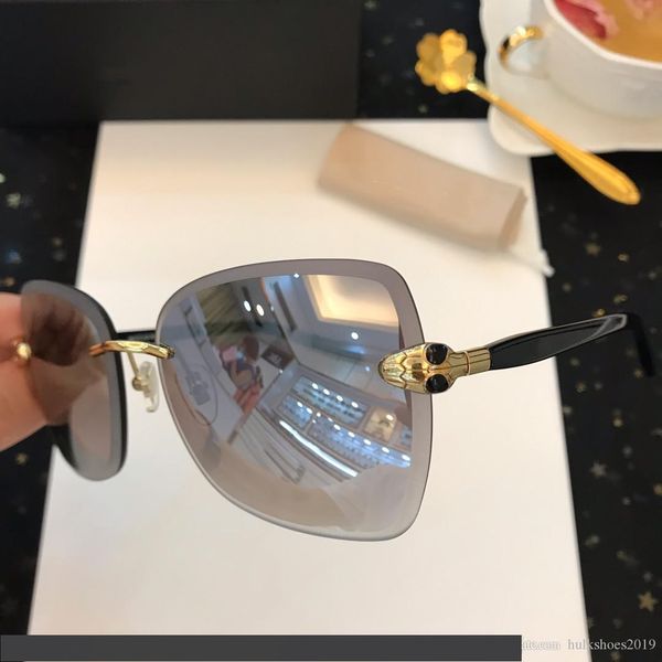 luxury girls sunglasses designer ladies pilot glasses metal women men goggle refletive sun glasses one piece female mirror shades uv400, White;black
luxury girls sunglasses designer ladies pilot glasses metal women men goggle refletive sun glasses one piece female mirror shades uv400, White;black