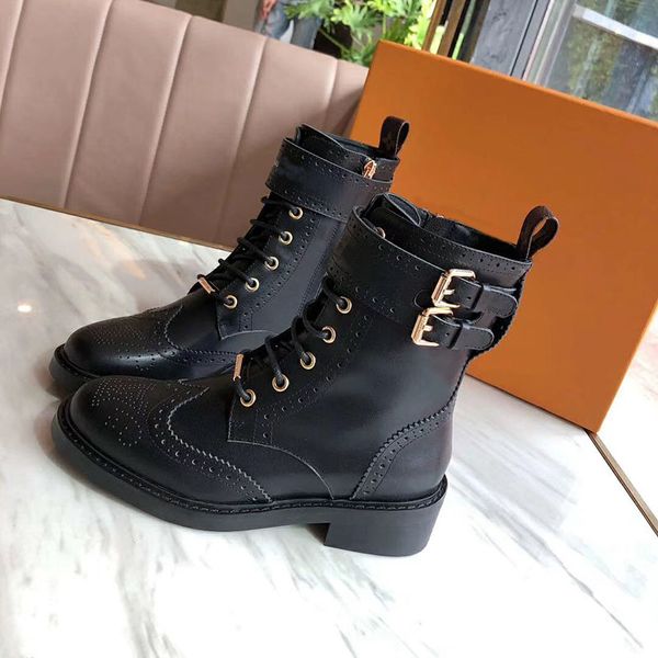 2020 new fashion luxury designer women's shoes leather military boots martin boots laser punching style motorcycle boots, Black
2020 new fashion luxury designer women's shoes leather military boots martin boots laser punching style motorcycle boots, Black