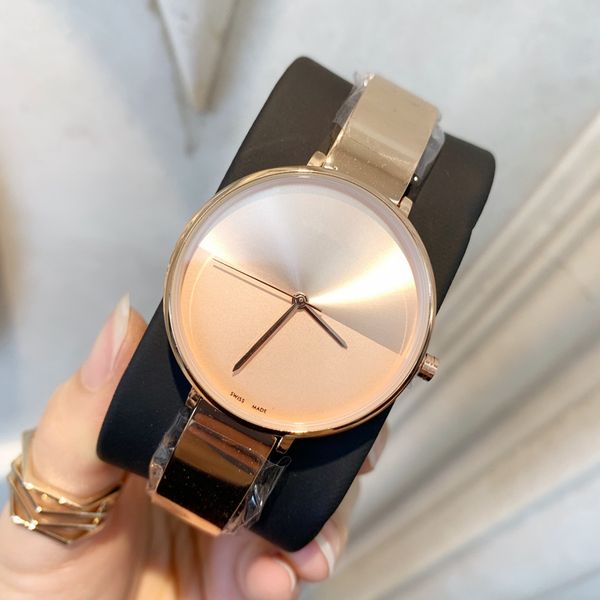 2019 fashion lady watch popular simple stainless steel bracelet wristwatches female clock new style women luxury watch, Slivery;brown
2019 fashion lady watch popular simple stainless steel bracelet wristwatches female clock new style women luxury watch, Slivery;brown