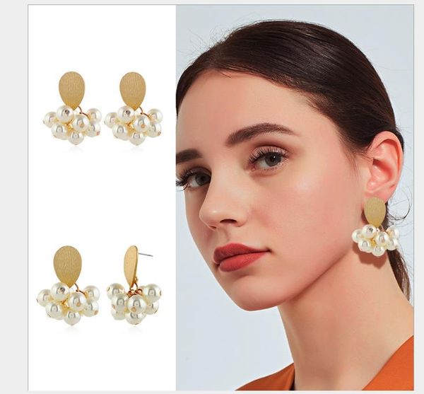 pearl flower cluster earrings korean fashion earrings temperament earhooks, Golden;silver
pearl flower cluster earrings korean fashion earrings temperament earhooks, Golden;silver