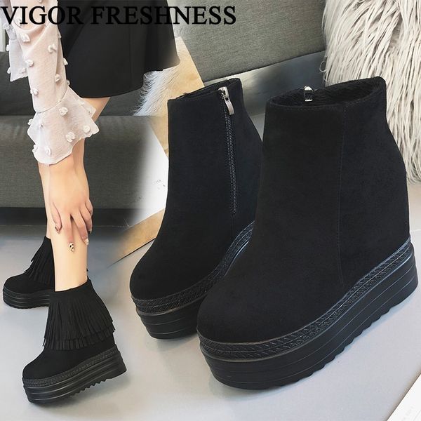 vigor freshness woman shoes platform boots super high heels shoes winter ankle boots woman height increasing warm wy203, Black
vigor freshness woman shoes platform boots super high heels shoes winter ankle boots woman height increasing warm wy203, Black