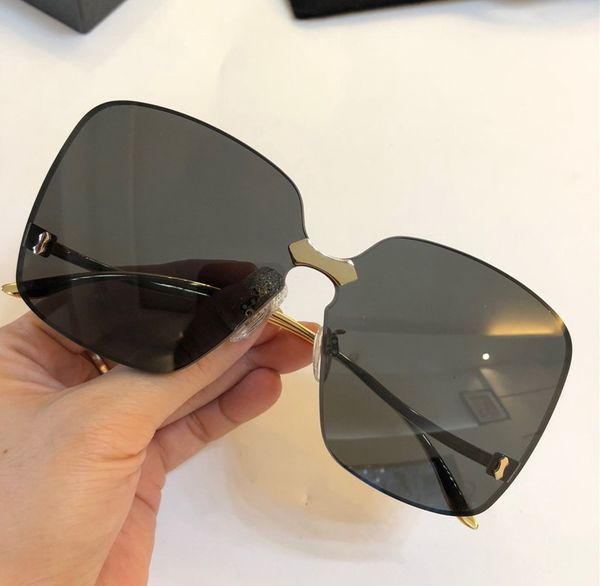 women man square sunglasses clear glitter frame grey fashion sunglasses for new with box numgg181227-59, White;black
women man square sunglasses clear glitter frame grey fashion sunglasses for new with box numgg181227-59, White;black