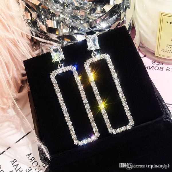 korean geometric square earrings woman fashion full diamond shiny simple joker earrings temperament 925 silver long earrings
korean geometric square earrings woman fashion full diamond shiny simple joker earrings temperament 925 silver long earrings