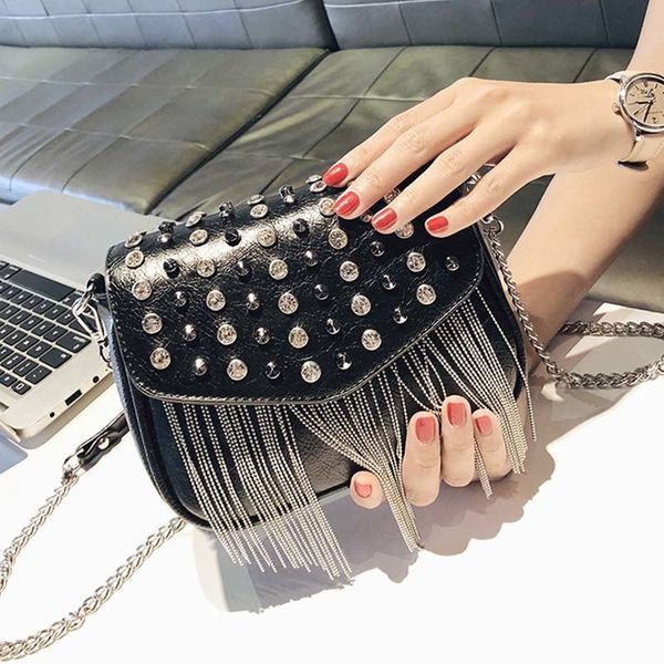 2019 new wave korean version of the wild messenger bag chic chain shoulder fashion bag hong kong style retro small square bag
2019 new wave korean version of the wild messenger bag chic chain shoulder fashion bag hong kong style retro small square bag