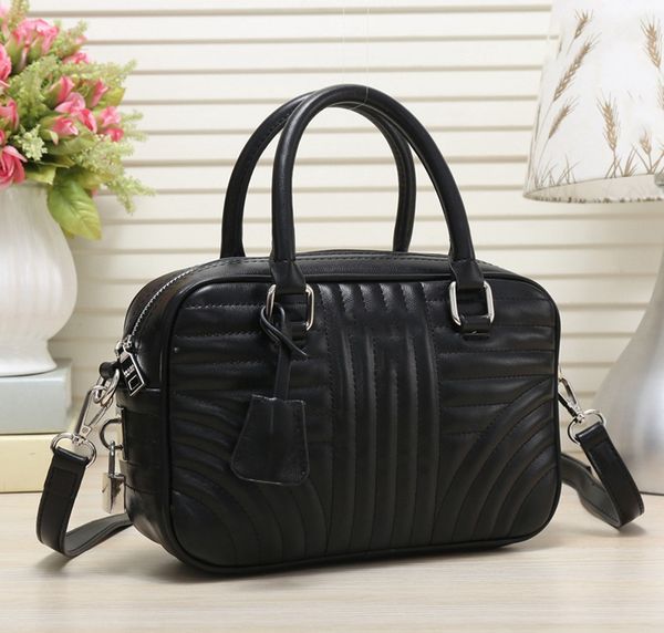designer women pu leather shoulder handbag cross body bag fashion tote brand designer luxury handbags leather lady handle bag
designer women pu leather shoulder handbag cross body bag fashion tote brand designer luxury handbags leather lady handle bag