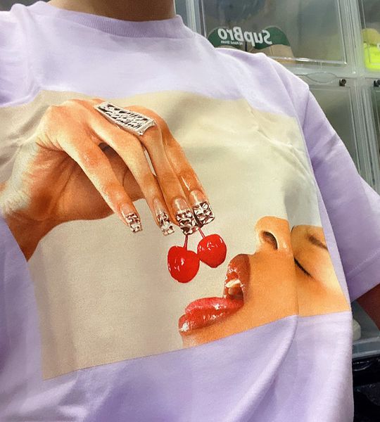 tide brand designer men luxury check 20ss cherries tee cherry lips print loose couple short sleeve men and women cotton t-shirt fashion, White
tide brand designer men luxury check 20ss cherries tee cherry lips print loose couple short sleeve men and women cotton t-shirt fashion, White