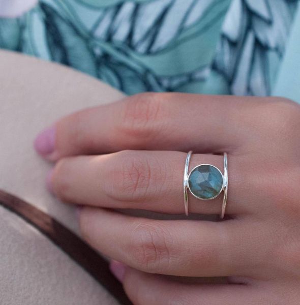 simple light dlue zircon anniversary jewelry classic double layer molding appointment dinner party women's silver ring, Golden;silver
simple light dlue zircon anniversary jewelry classic double layer molding appointment dinner party women's silver ring, Golden;silver