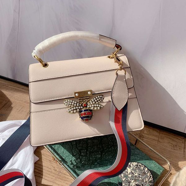 the new 2020 ms color single genuine leather handbag shoulder bucket bags woman portable oblique satchel girls women luxury handbag
the new 2020 ms color single genuine leather handbag shoulder bucket bags woman portable oblique satchel girls women luxury handbag