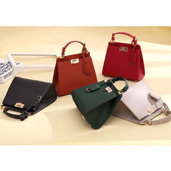 womens designer bag luxury fashion tide simple versatile handbag small 2020 new weddingbag female bridebag shoulder messengerbag quality
womens designer bag luxury fashion tide simple versatile handbag small 2020 new weddingbag female bridebag shoulder messengerbag quality