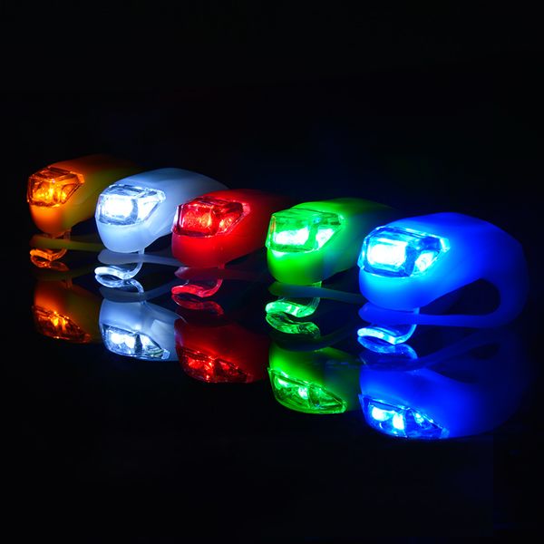 1pc flashing for bicycle light silicone led head front rear wheel bike light waterproof cycling bicycle accessories
1pc flashing for bicycle light silicone led head front rear wheel bike light waterproof cycling bicycle accessories