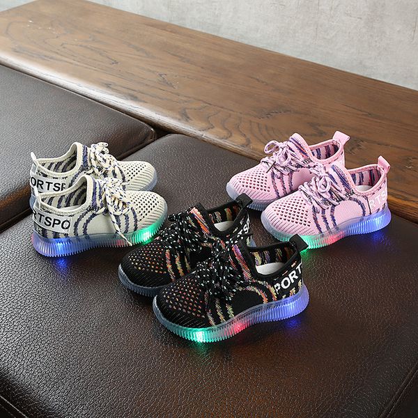 2019 new luminous sneakers children shoes with light glowing sneakers children casual shoes with light up for boys, Black;red
2019 new luminous sneakers children shoes with light glowing sneakers children casual shoes with light up for boys, Black;red
