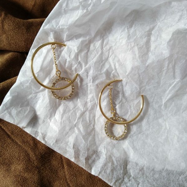 hoop & huggie korean personality creative rhinestones round c-shaped earrings simple fashion women girl jewelry accessories, Golden;silver
hoop & huggie korean personality creative rhinestones round c-shaped earrings simple fashion women girl jewelry accessories, Golden;silver