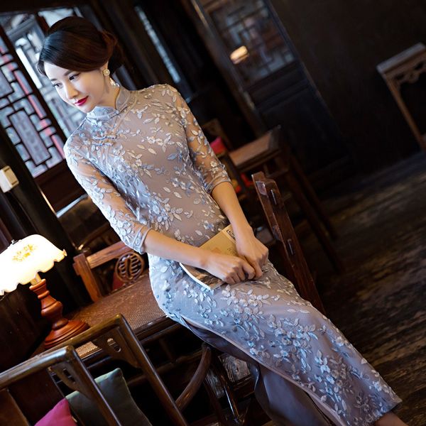 new design ladies' long cheongsam embroidery chinese traditional qipao summer vintage elegant qipao dresses, Red
new design ladies' long cheongsam embroidery chinese traditional qipao summer vintage elegant qipao dresses, Red