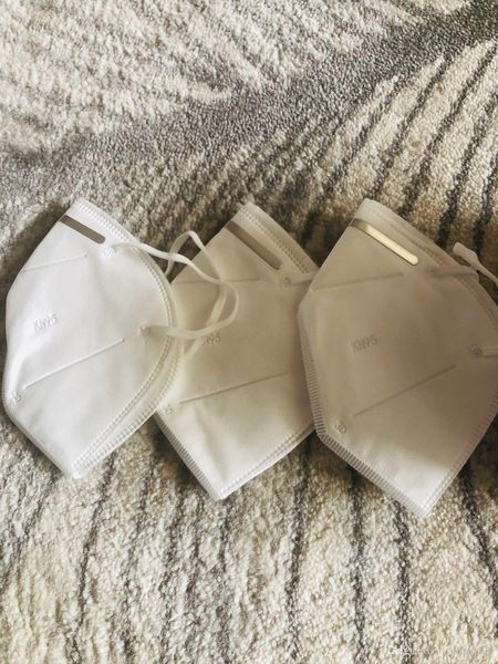 kn95 mask is packed separately in 50 pieces, and the non-woven fabric is comfortable and has good air permeability.Postage free
kn95 mask is packed separately in 50 pieces, and the non-woven fabric is comfortable and has good air permeability.Postage free