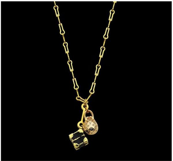 luxury jewelry rose gold four leaf flower pendant designer necklace 18k gold stainless sweater chain women long necklaces, Golden;silver
luxury jewelry rose gold four leaf flower pendant designer necklace 18k gold stainless sweater chain women long necklaces, Golden;silver