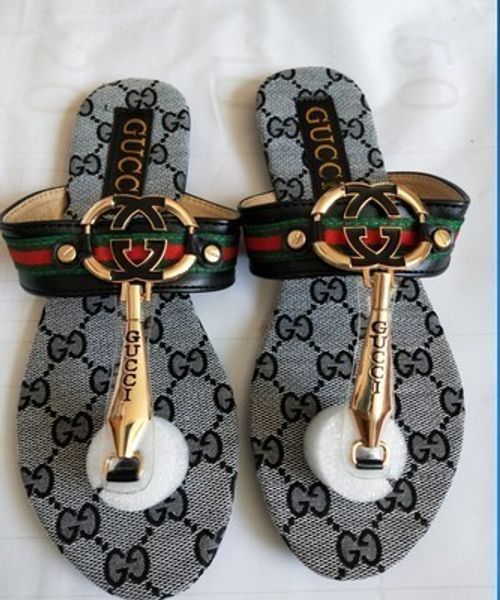 2020 brand women andal big ize de igner hoe luxury flip flop andal ummer fa hion wide flat lippery with andal lipper flip flop
2020 brand women andal big ize de igner hoe luxury flip flop andal ummer fa hion wide flat lippery with andal lipper flip flop