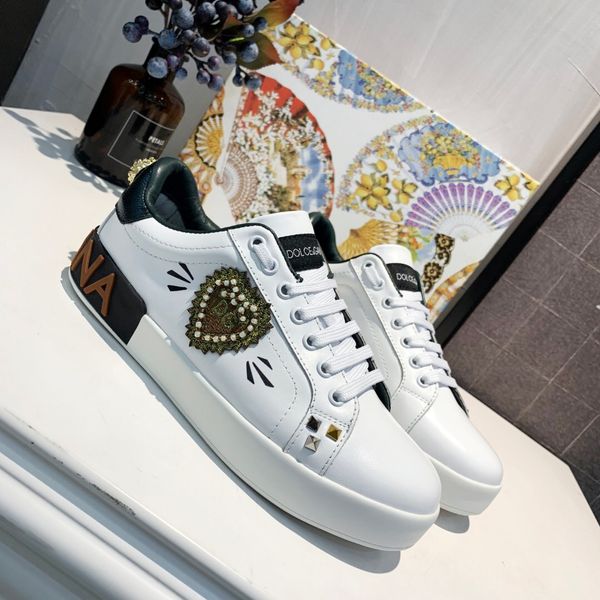 2020 new women casual shoes selling womens shoes fashion women colorblock womens flat sneakers superstars tennis shoe, Black
2020 new women casual shoes selling womens shoes fashion women colorblock womens flat sneakers superstars tennis shoe, Black