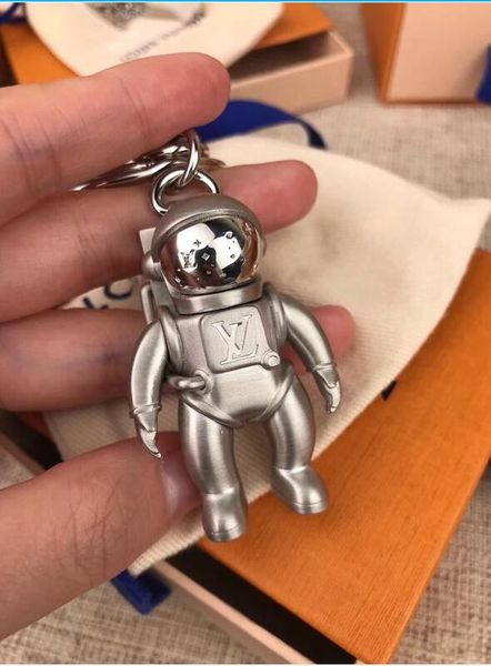 2019 new original box luxury luggage key chain designerwallet pendant bag fashion key chain ing, Silver
2019 new original box luxury luggage key chain designerwallet pendant bag fashion key chain ing, Silver